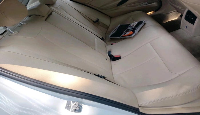2018 BMW 3 Series 320d Prestige, Diesel, Automatic, 83,850 km, interior