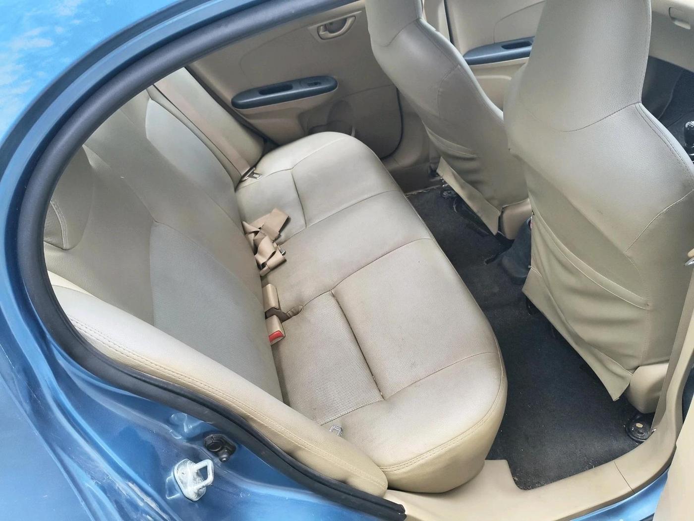 2014 Honda Amaze 1.5L I-DTEC EX, Diesel, Manual, 90,890 km, interior