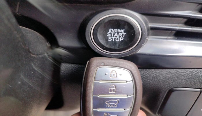 2020 Hyundai NEW I20 ASTA 1.2 MT, Petrol, Manual, 60,065 km, interior