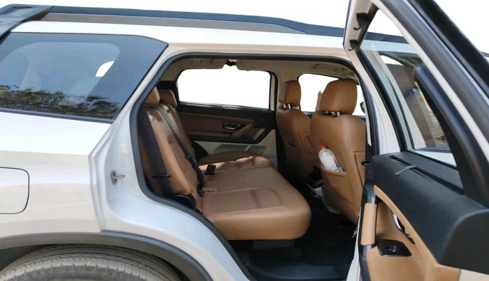 2024 Tata Safari ADVENTURE PLUS AT, Diesel, Automatic, 20,441 km, interior