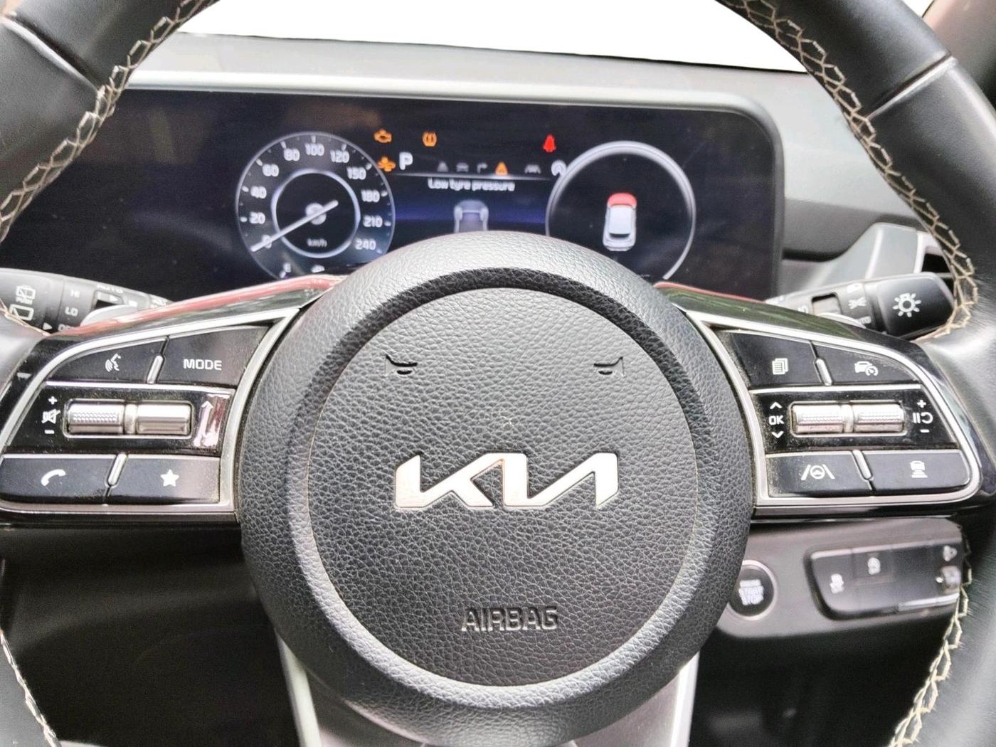 2023 KIA SELTOS 1.5 GTX+ TURBO GDI PETROL DCT, Petrol, Automatic, 15,949 km, interior