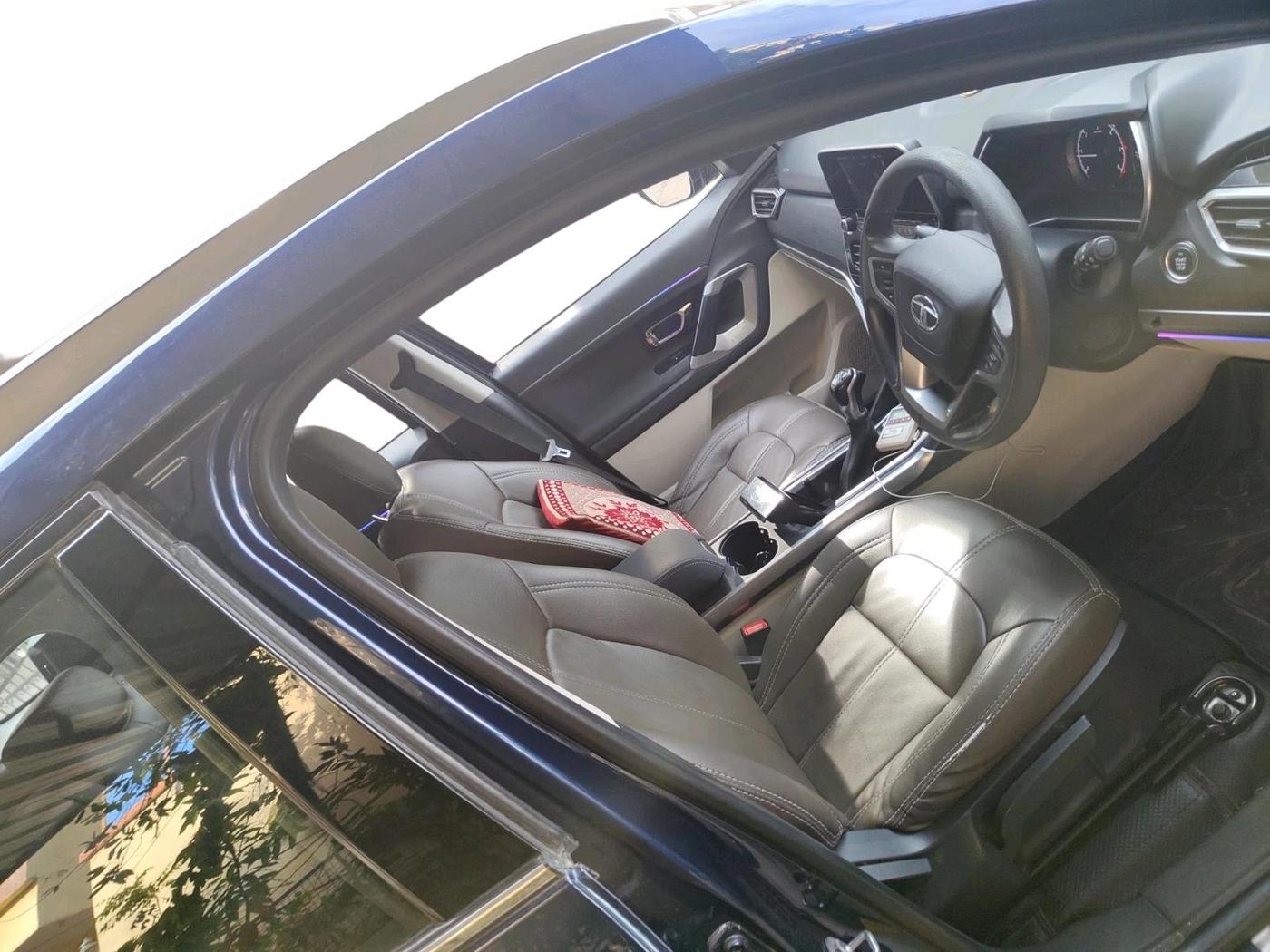2022 Tata Safari XTA PLUS, Diesel, Automatic, 47,856 km, interior