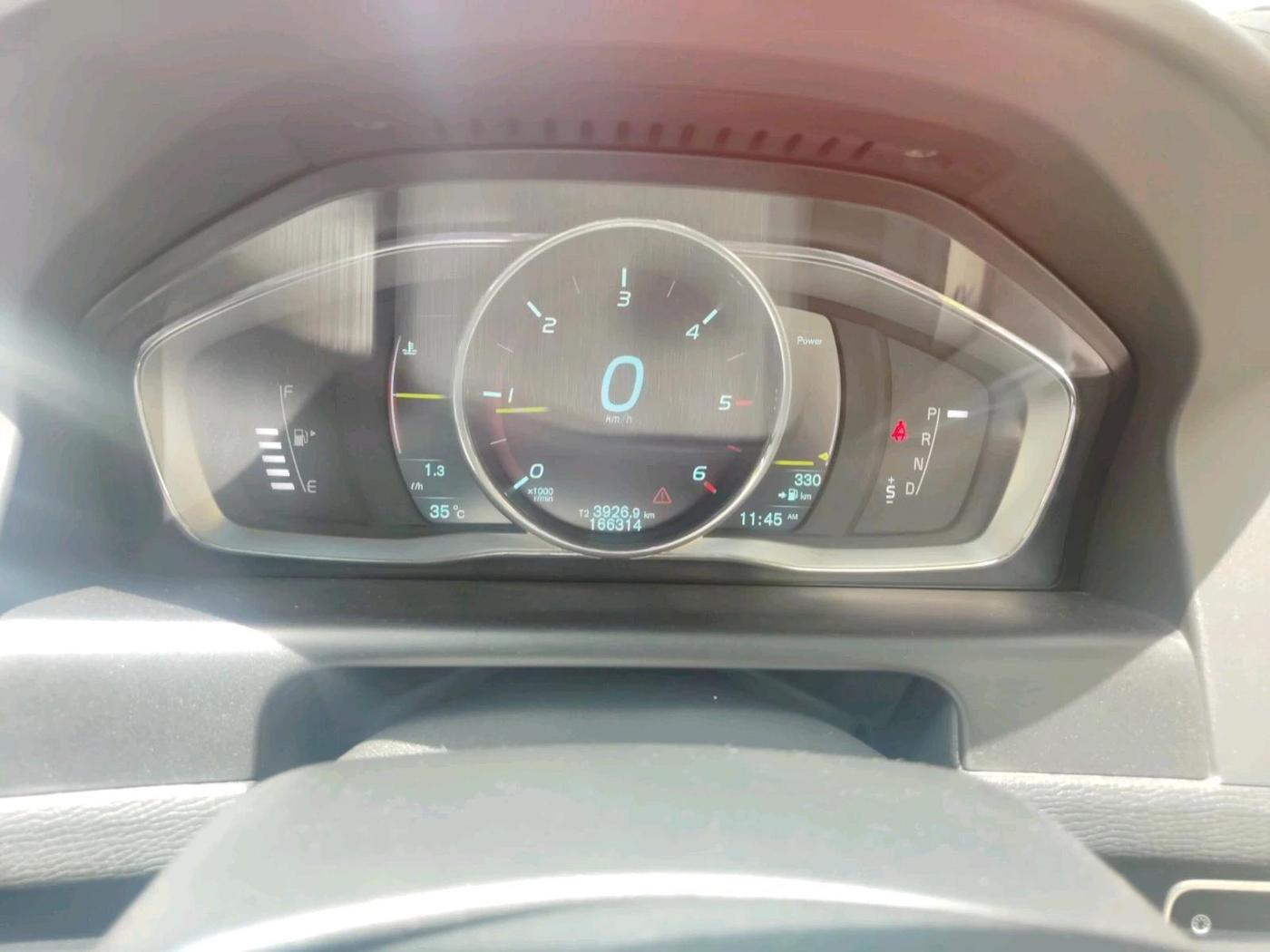 2014 Volvo XC 60 D4 SUMMUM, Diesel, Automatic, 1,66,314 km, interior