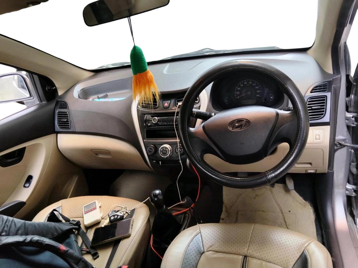 2013 Hyundai Eon ERA +, Petrol, Manual, 70,177 km, interior