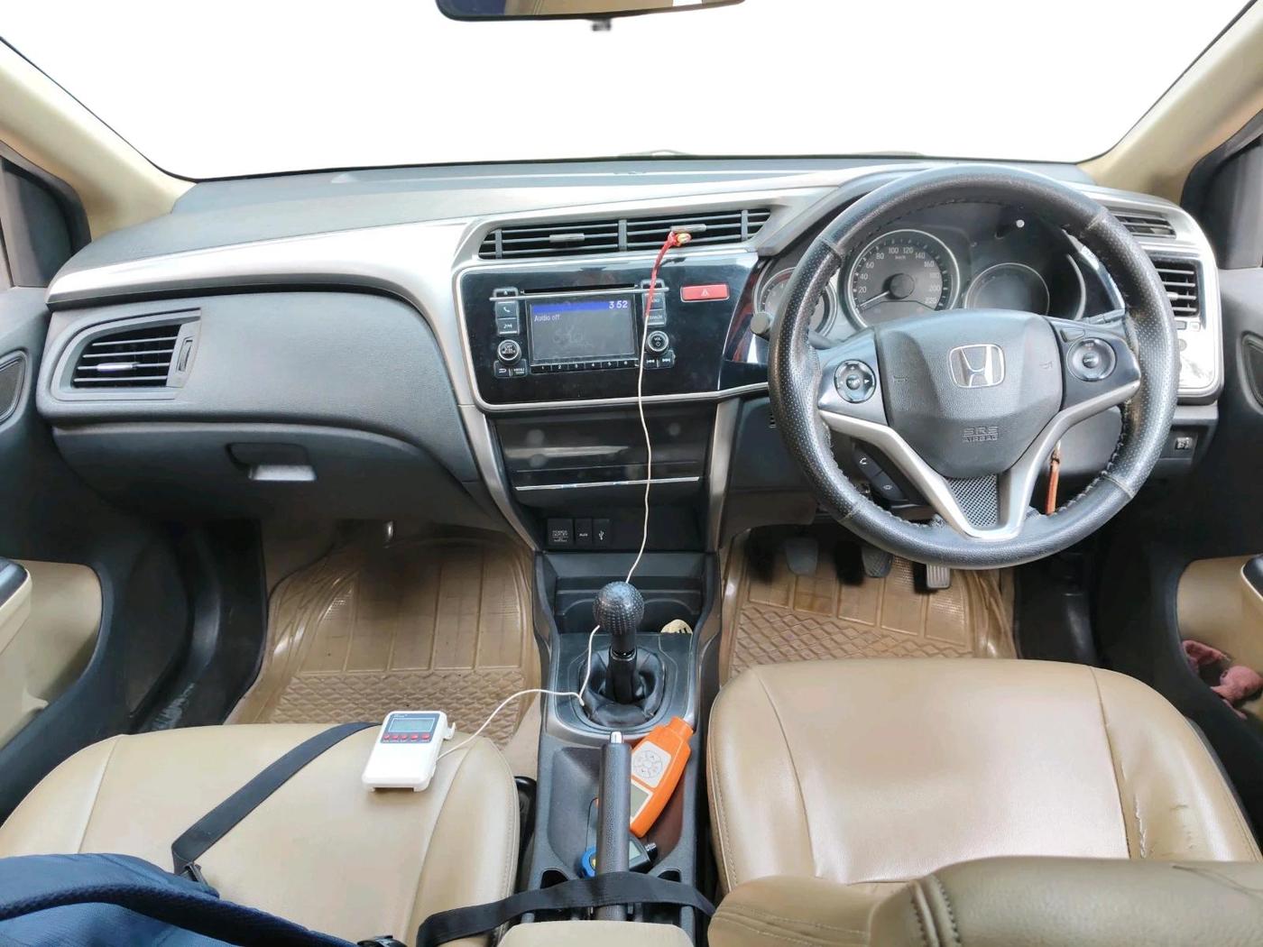 2014 Honda City 1.5L I-DTEC V, Diesel, Manual, 1,88,719 km, interior