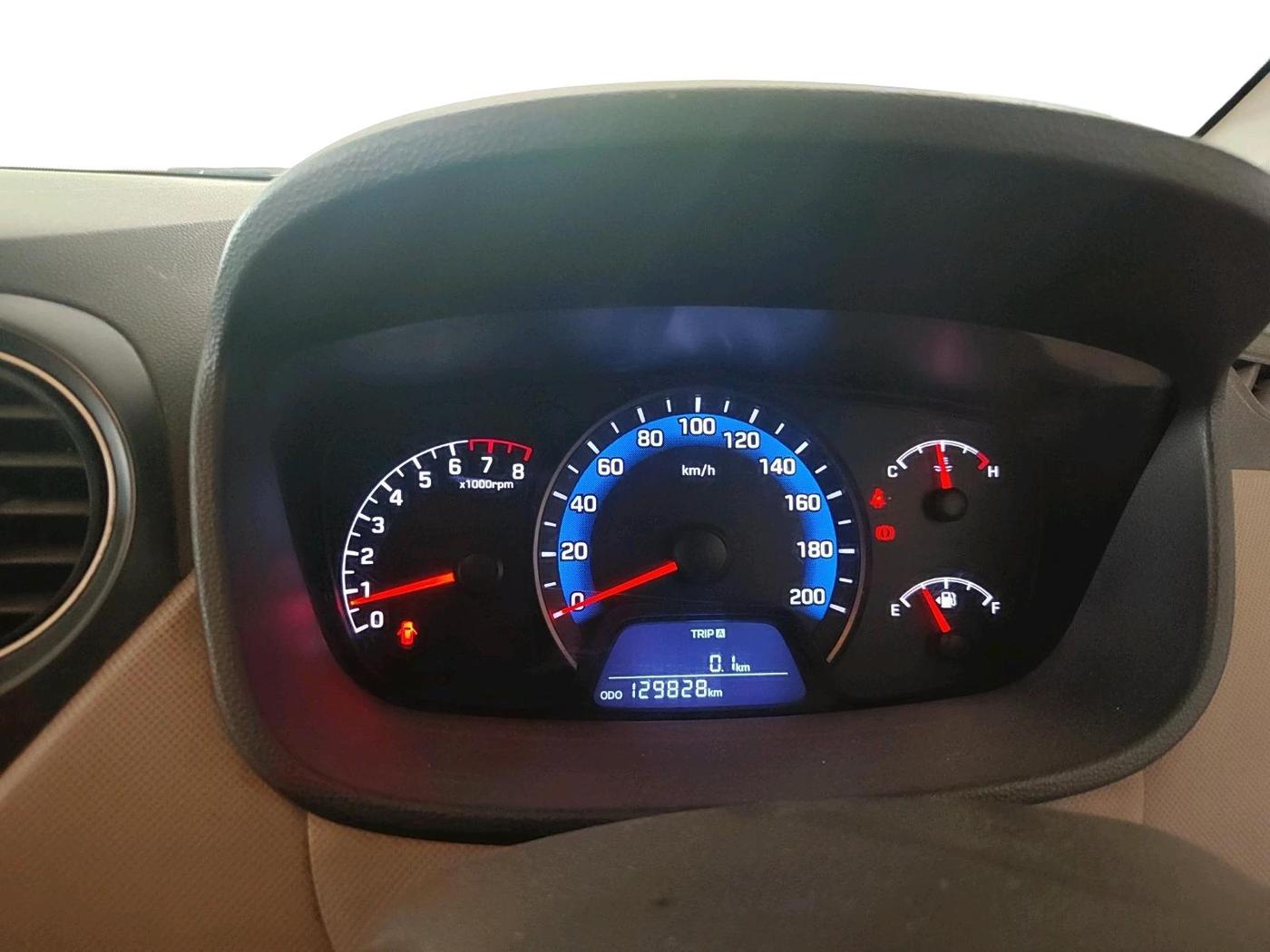 2015 Hyundai Xcent S 1.2, Petrol, Manual, 1,29,828 km, interior