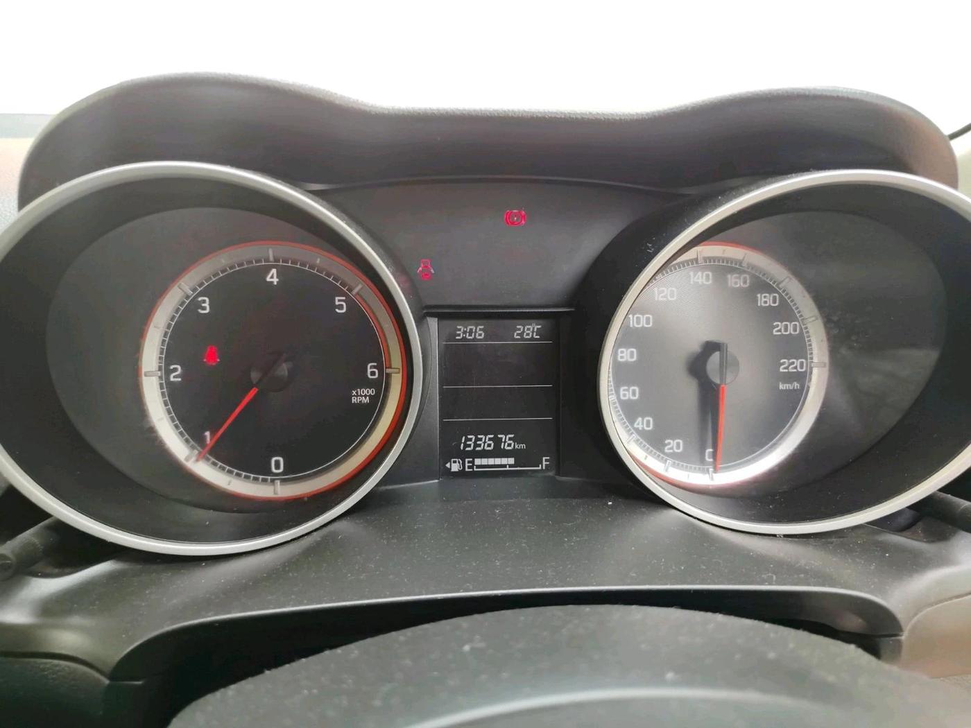 2018 Maruti Swift ZDI, Diesel, Manual, 1,33,676 km, interior