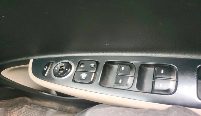 2014 Hyundai Grand i10 SPORTZ 1.2 KAPPA VTVT, Petrol, Manual, 97,145 km, interior