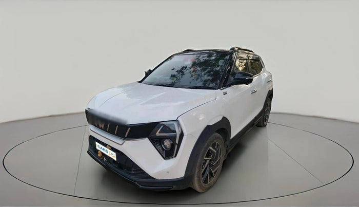 2024 Mahindra XUV 3XO AX7L 1.2 Petrol AT, Petrol, Automatic, 20,232 km, exterior