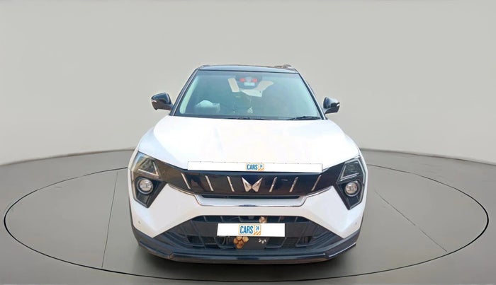 2024 Mahindra XUV 3XO AX7L 1.2 Petrol AT, Petrol, Automatic, 20,232 km, exterior