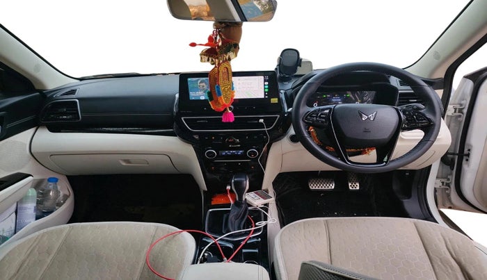 2024 Mahindra XUV 3XO AX7L 1.2 Petrol AT, Petrol, Automatic, 20,232 km, interior