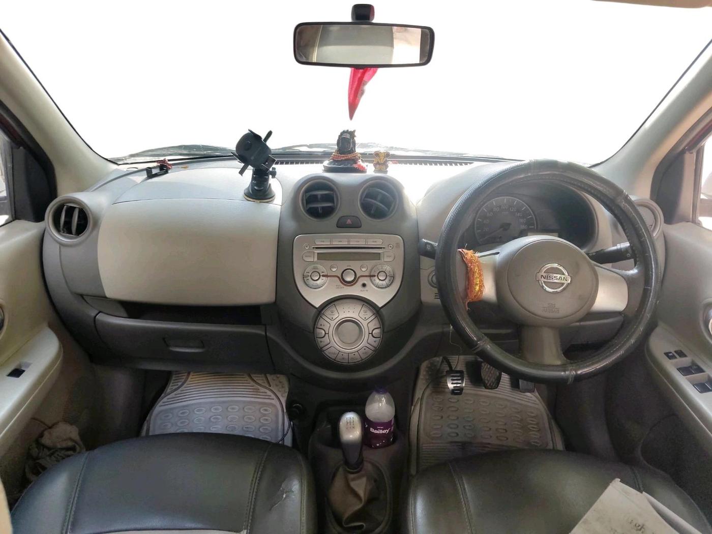 2011 Nissan Micra XV PREMIUM DIESEL, Diesel, Manual, 1,58,658 km, interior