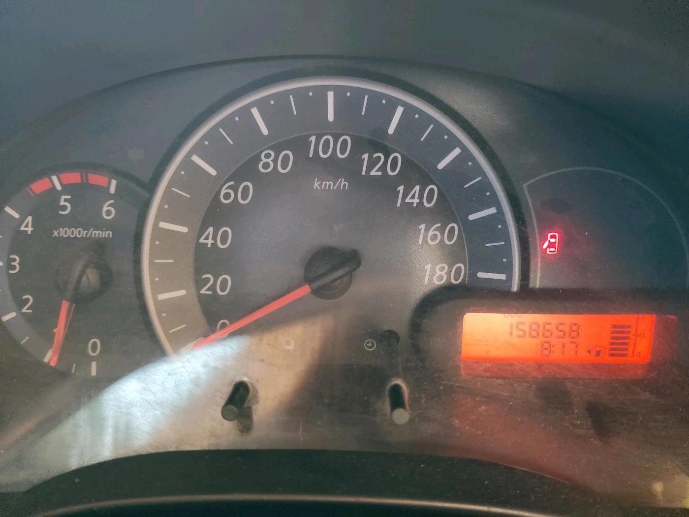 2011 Nissan Micra XV PREMIUM DIESEL, Diesel, Manual, 1,58,658 km, interior
