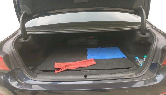 2018 BMW 5 Series 520D LUXURY LINE, Diesel, Automatic, 1,43,646 km, exterior