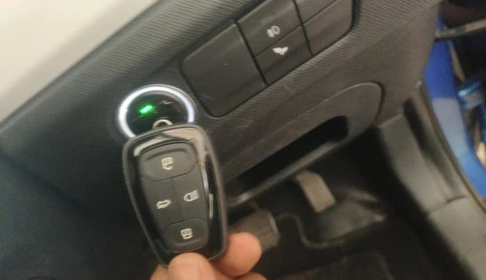 2021 Tata PUNCH CREATIVE AMT 1.2 RTN DUAL TONE, Petrol, Automatic, 1,31,843 km, interior