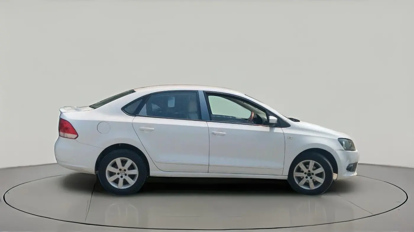 2011 Volkswagen Vento HIGHLINE DIESEL 1.6, Diesel, Manual, 87,266 km, exterior