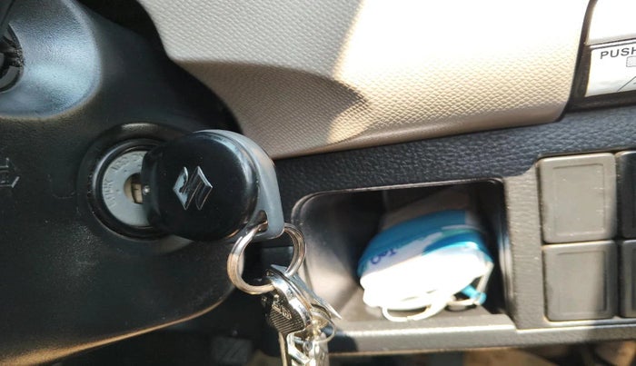 2015 Maruti Wagon R 1.0 VXI, Petrol, Manual, 96,593 km, interior