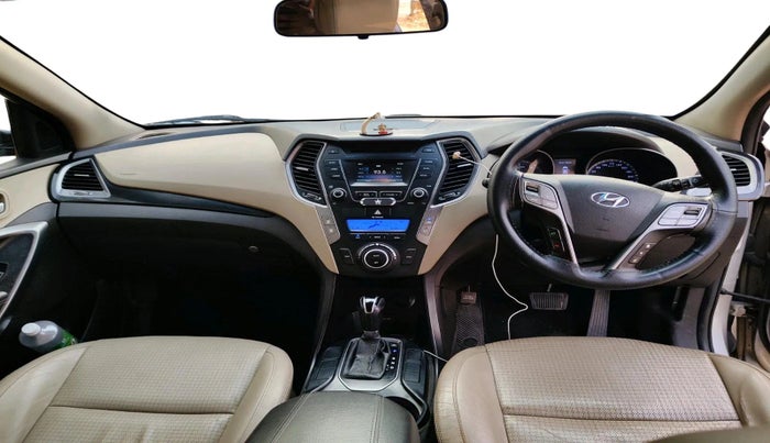 2014 Hyundai Santa Fe 4 WD AT, Diesel, Automatic, 1,31,754 km, interior