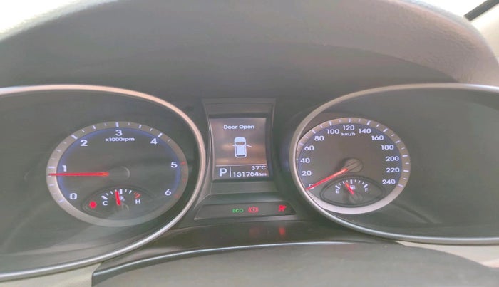 2014 Hyundai Santa Fe 4 WD AT, Diesel, Automatic, 1,31,754 km, interior