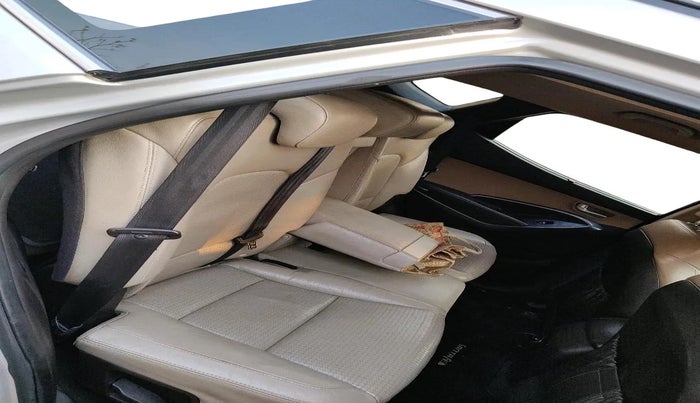 2014 Hyundai Santa Fe 4 WD AT, Diesel, Automatic, 1,31,754 km, interior