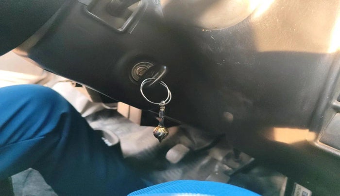 2022 Maruti Eeco 5 STR AC (O), Petrol, Manual, 92,289 km, interior