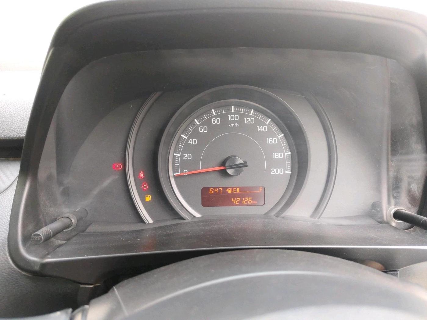2023 Maruti Swift LXI, Petrol, Manual, 42,126 km, interior
