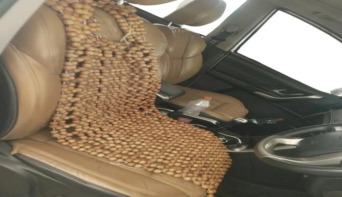 2019 Mahindra XUV500 W11, Diesel, Manual, 98,918 km, interior