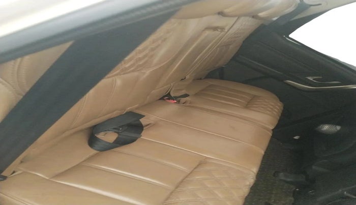 2019 Mahindra XUV500 W11, Diesel, Manual, 98,918 km, interior