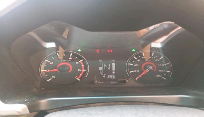 2016 Mahindra Kuv100 K8 6 STR, Petrol, Manual, 41,296 km, interior