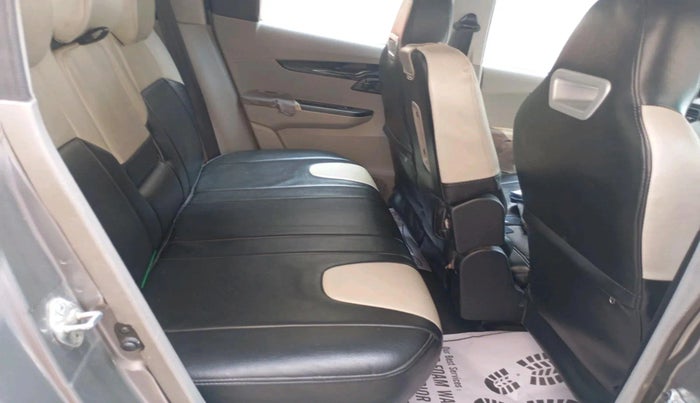 2016 Mahindra Kuv100 K8 6 STR, Petrol, Manual, 41,296 km, interior