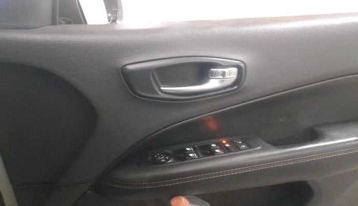 2019 Jeep Compass SPORT 2.0 DIESEL, Diesel, Manual, 1,52,433 km, interior