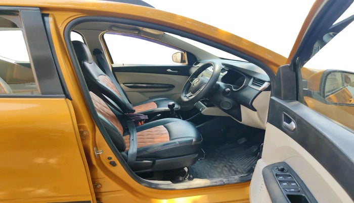 2021 Renault TRIBER RXZ, Petrol, Manual, 97,998 km, interior