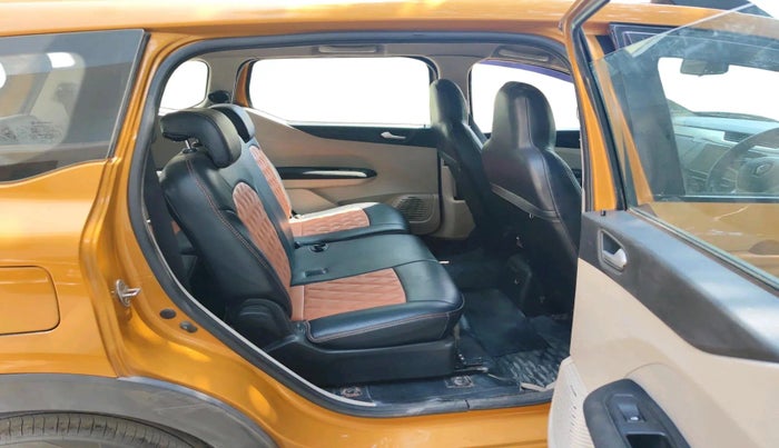 2021 Renault TRIBER RXZ, Petrol, Manual, 97,998 km, interior