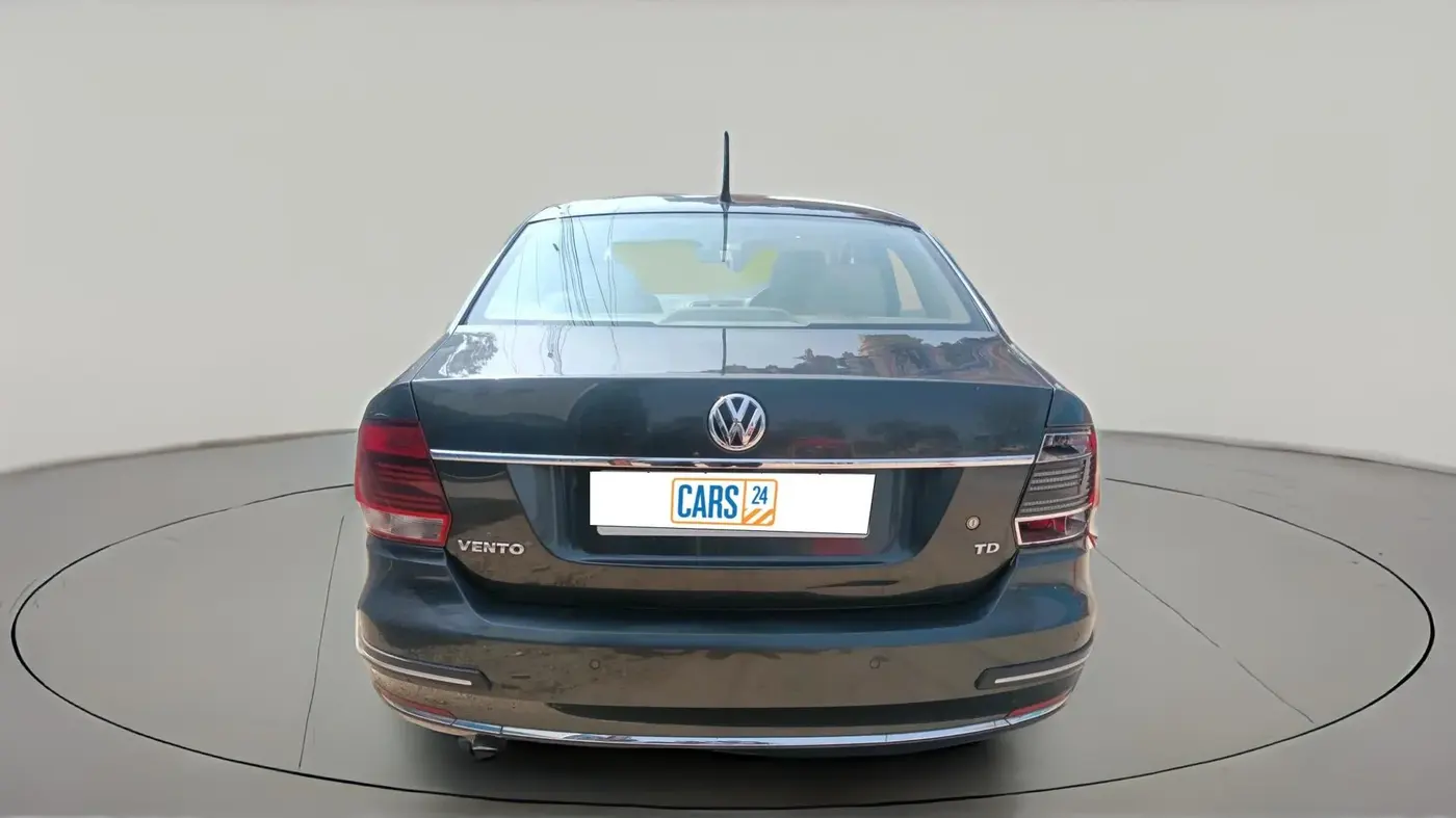 2016 Volkswagen Vento HIGHLINE 1.5 AT, Diesel, Automatic, 1,30,834 km, exterior