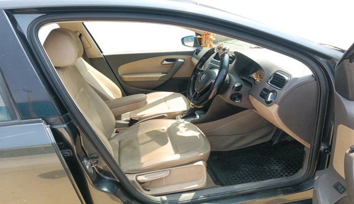 2016 Volkswagen Vento HIGHLINE 1.5 AT, Diesel, Automatic, 1,30,834 km, interior
