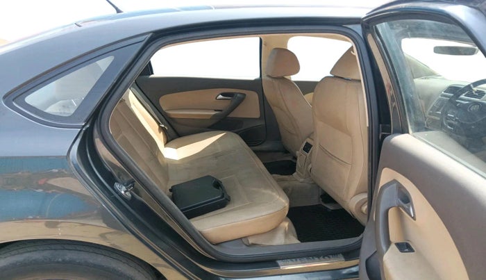 2016 Volkswagen Vento HIGHLINE 1.5 AT, Diesel, Automatic, 1,30,834 km, interior