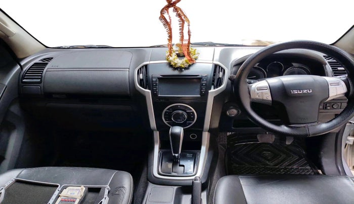 2018 ISUZU MU-X 4x2 AT, Diesel, Automatic, 2,78,837 km, interior