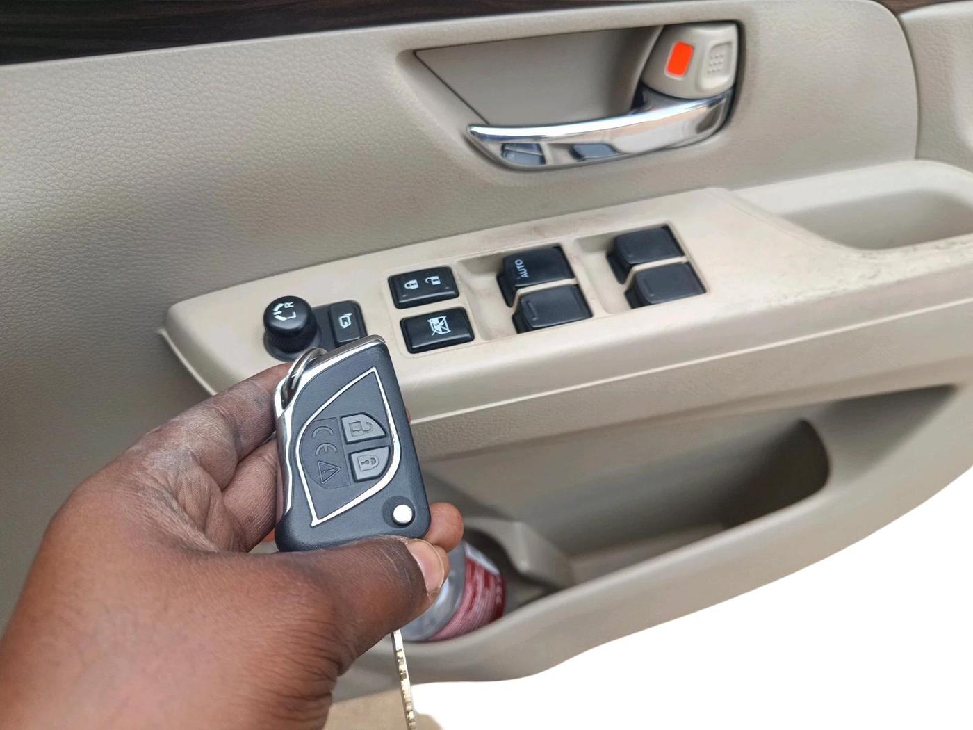 2022 Maruti Ertiga VXI SHVS, Petrol, Manual, 69,961 km, interior