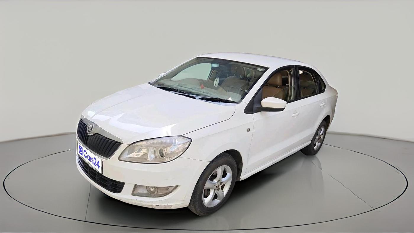 2013 Skoda Rapid ELEGANCE 1.6 TDI CR MT, Diesel, Manual, 1,93,017 km, exterior