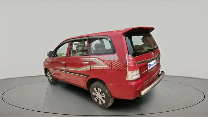 2008 Toyota Innova G4 2.5 8 STR, Diesel, Manual, 1,80,621 km, exterior