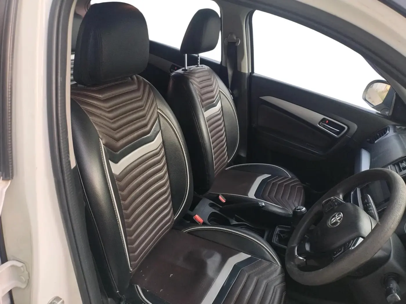 2021 Toyota URBAN CRUISER HIGH GRADE MT, Petrol, Manual, 84,799 km, interior