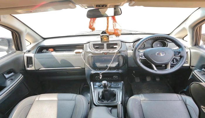 2017 Tata Hexa XT 4X2 6 STR, Diesel, Manual, 1,16,572 km, interior