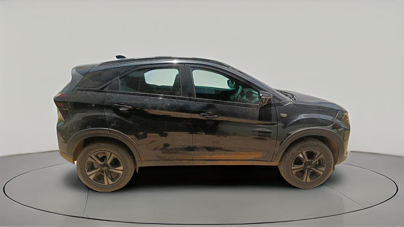 2024 Tata NEXON Creative Plus 1.2 Revotron 6MT Dark Edition, Petrol, Manual, 34,687 km, exterior