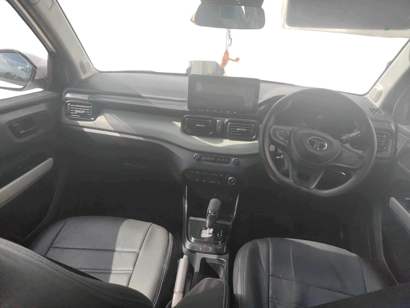 2024 Tata PUNCH Adventure (S) AMT, Petrol, Manual, 28,802 km, interior