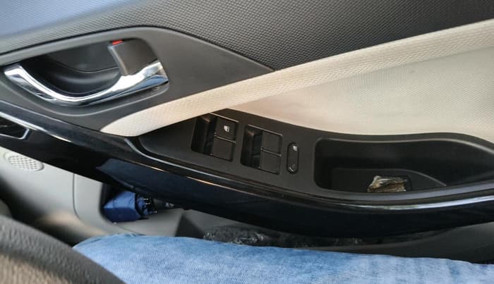 2021 Tata NEXON XZ PLUS PETROL, Petrol, Manual, 25,840 km, interior