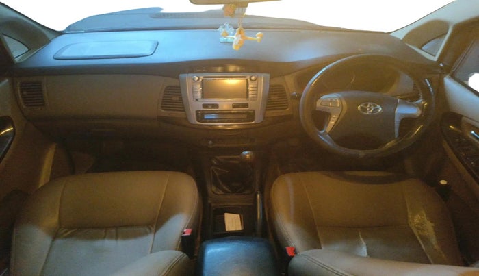 2015 Toyota Innova 2.5 VX 7 STR, Diesel, Manual, 1,92,645 km, interior