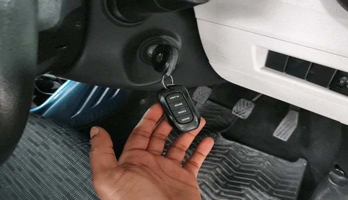 2017 Maruti IGNIS DELTA 1.2, Petrol, Manual, 75,064 km, interior