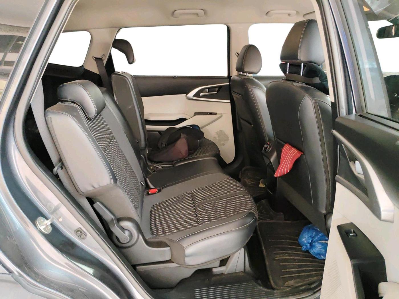 2022 KIA CARENS PRESTIGE PLUS 1.4 PETROL 7 STR, Petrol, Manual, 61,046 km, interior