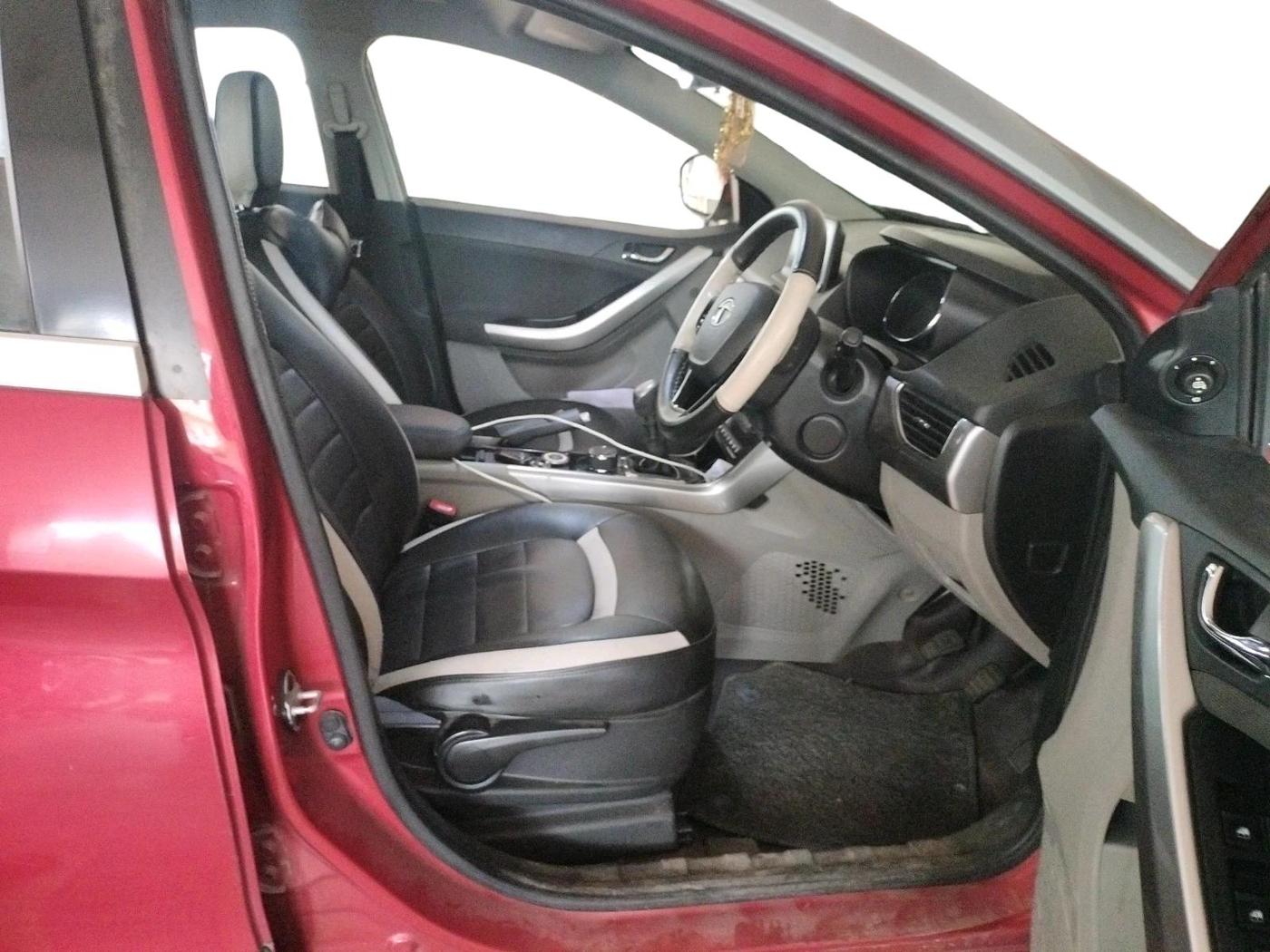 2018 Tata NEXON XZ PLUS PETROL, Petrol, Manual, 66,848 km, interior