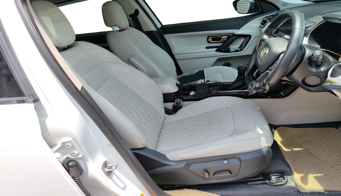 2022 Tata Safari XZA PLUS GOLD 6 S, Diesel, Automatic, 33,998 km, interior